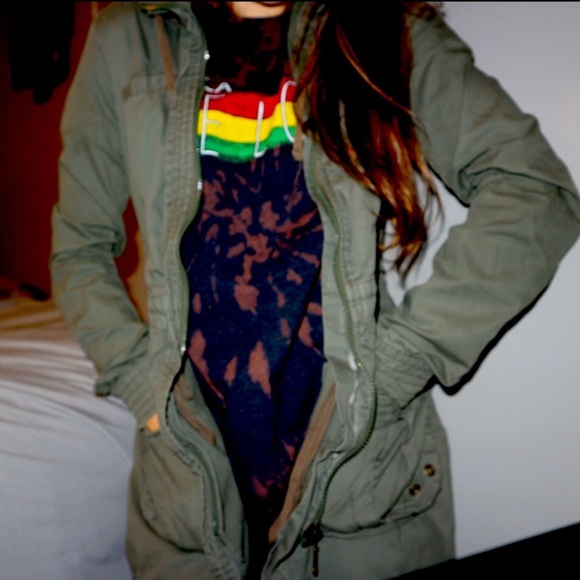 Reverse Tie Dyed Jamaica One Love Tee - Picture 1 of 5